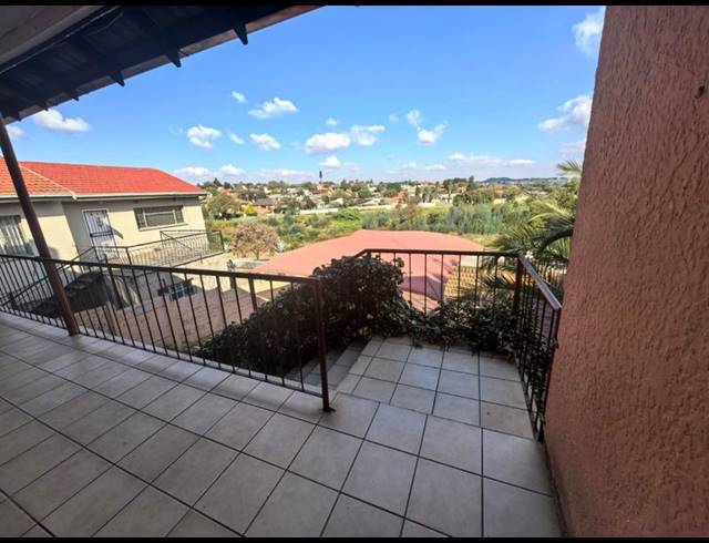3 BEDROOM HOUSE FOR SALE IN LINDHAVEN